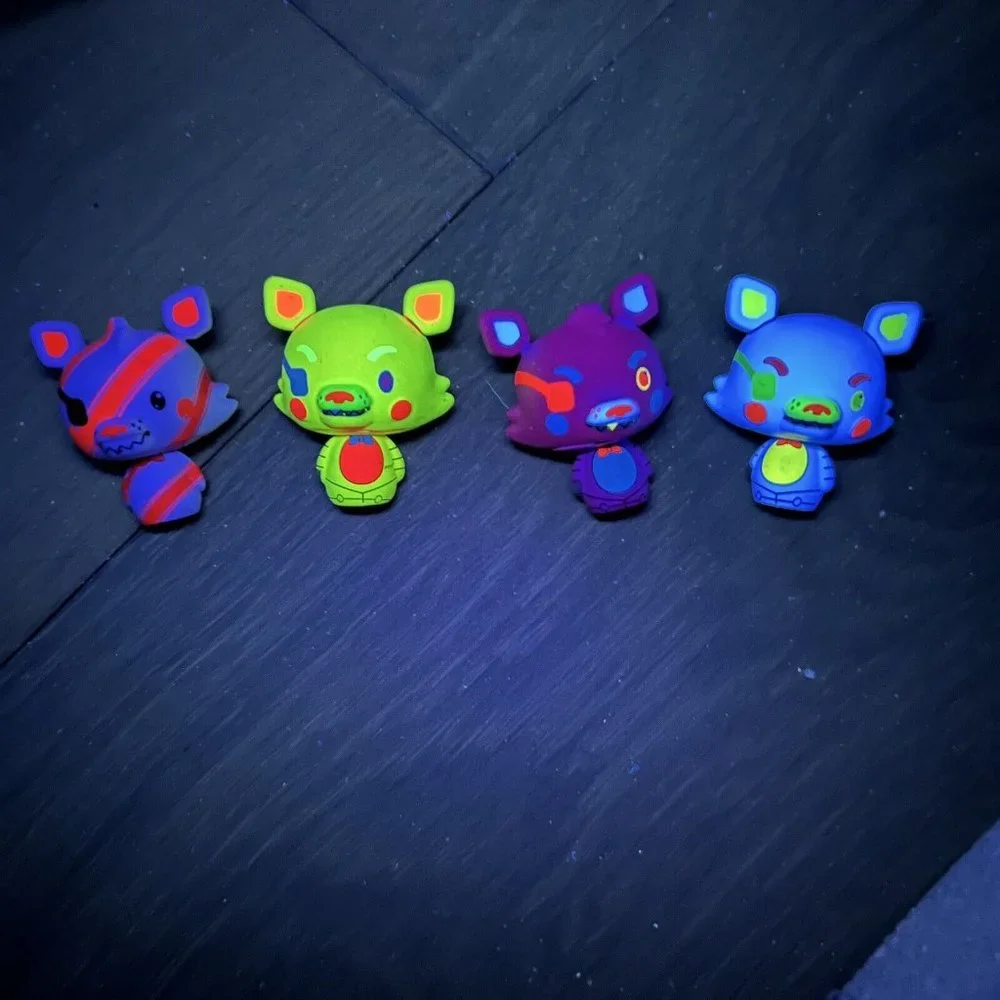 4‎ Funko Five Nights At Freddys Pint Size Blacklight Foxy Candy Cane Yellow Blue